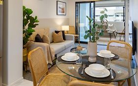 In The Heart Of It All: 2 Bed Cbd Townhouse